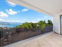 Недвижимость Трёхкомнатная квартира в Опатии: 1