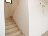 Недвижимость Многоквартирный дом Ичичи: 8