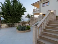 Недвижимость 6 Bedroom Villa For Sale in Mouttagiaka, Limassol: 25