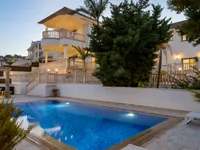 Недвижимость 6 Bedroom Villa For Sale in Mouttagiaka, Limassol: 28
