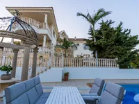 Недвижимость 6 Bedroom Villa For Sale in Mouttagiaka, Limassol: 30