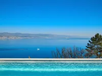 Недвижимость Четырехкомнатная квартира Центр: 5