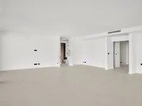 Недвижимость Четырехкомнатная квартира Центр: 12