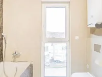 Недвижимость Четырехкомнатная квартира : 8