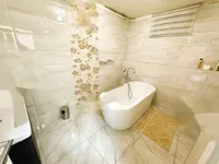 Недвижимость Четырехкомнатная квартира Центральная Опация: 11