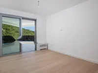 Недвижимость Четырёхкомнатная квартира Центр: 3