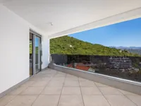 Недвижимость Четырёхкомнатная квартира Центр: 8