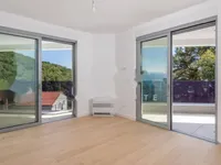 Недвижимость Двухкомнатная квартира Центр: 3