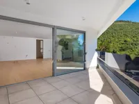 Недвижимость Двухкомнатная квартира Центр: 22