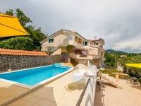 Недвижимость Семейный дом Вепринац: 2