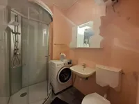 Недвижимость Двухкомнатная квартира Центр: 9