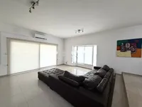 Недвижимость 5 Bedroom Villa for Sale in Agia Fyla, Limassol: 4