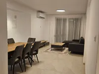 Недвижимость 3 Bedrooms Apartment For sale in Neapolis, Limassol: 2