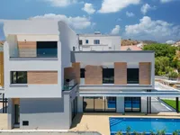 Недвижимость 4 Bedroom Villa For Sale in Agios Tychonas, Limassol: 1