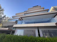 Недвижимость Luxury 3-Bedroom Seafront Apartment in Agios Tychonas, Limassol: 1