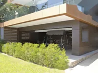 Недвижимость Luxury 3-Bedroom Seafront Apartment in Agios Tychonas, Limassol: 3