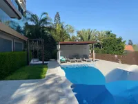 Недвижимость Luxury 3-Bedroom Seafront Apartment in Agios Tychonas, Limassol: 6