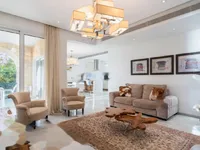 Недвижимость 5 Bedroom Beachfront Villa for Sale in Limassol Marina: 4