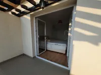 Недвижимость Charming 2 Bedroom Duplex Just Steps from the Sea in a Beautiful Complex: 8