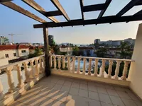 Недвижимость Charming 2 Bedroom Duplex Just Steps from the Sea in a Beautiful Complex: 16