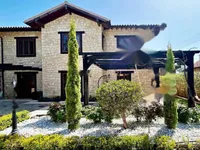 Недвижимость 5 Bedroom Detached House For Sale In Souni-Zanakia, Limassol: 1