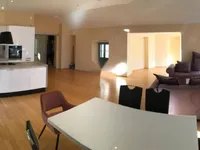 Недвижимость Трехкомнатная квартира в центре: 5