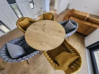 Недвижимость Трёхкомнатная квартира Оприч: 4