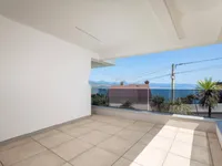 Недвижимость Трехкомнатная квартира центр: 2