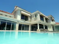 Недвижимость Beachfront 5 Bedroom Ultra-Luxury Villa in Agios Tychonas, Limassol: 21