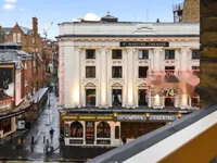 Недвижимость Charing Cross Road: 17