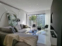 Недвижимость 3 Bedroom Seafront Apartment for Sale in Potamos Germasogeias, Limassol: 1
