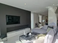 Недвижимость 3 Bedroom Seafront Apartment for Sale in Potamos Germasogeias, Limassol: 11