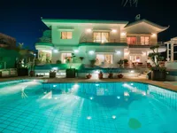 Недвижимость 6 Bedroom Villa for Sale in Agia Fyla, Limassol: 2