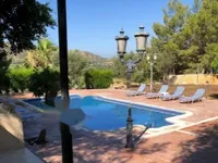 Недвижимость 4 Bedroom Villa with a huge plot for Sale in Pissouri ,Limassol: 1