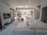 Недвижимость Outstanding 4 Bedroom Villa with a Huge Landscaped Garden in Famagusta, Protaras area: 1