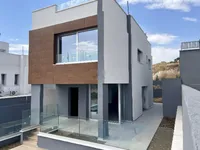Недвижимость 3 Bedroom Villa For Sale in Pareklissia, Limassol: 1