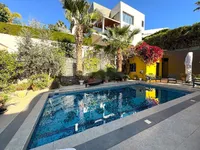 Недвижимость 4 Bedroom Villa for Sale in Agios Tychonas , Limassol: 2