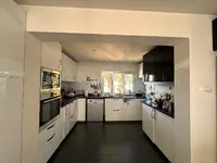 Недвижимость 4 Bedroom Villa for Sale in Agios Tychonas , Limassol: 11