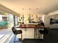 Недвижимость 4 Bedroom Villa for Sale in Agios Tychonas , Limassol: 13