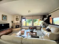 Недвижимость 5 Bedroom Detached house for Sale in Sotira: 5