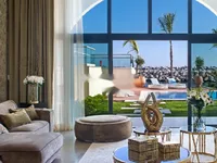 Недвижимость 6 Bedroom Villa For Sale in Limassol City: 3