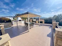 Недвижимость 3 Bedroom Luxury Villa for Sale in Peyia, Paphos: 13