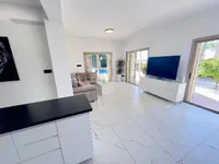 Недвижимость 3 Bedroom Luxury Villa for Sale in Peyia, Paphos: 16