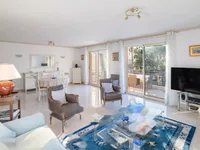 Недвижимость Apartment Croix des Gardes: 4