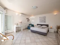 Недвижимость Четырехкомнатная квартира Центр: 20