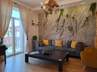 Недвижимость Трёхкомнатная квартира в центре: 2