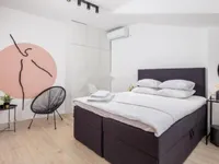 Недвижимость Трехкомнатная квартира, Центр: 15