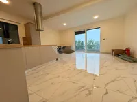 Недвижимость Трёхкомнатная квартира Побри: 2