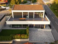 Недвижимость Двухэтажный дом Сежана: 3