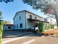 Недвижимость Дом в Изоле: 1